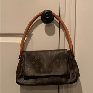 Louis Vuitton Monogram Looping Handbag